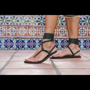 Luna Strap-up Sandals